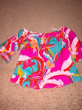 Jude Connally Demi top